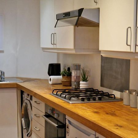 Lovely 1-Bed Apartment In 런던 외부 사진